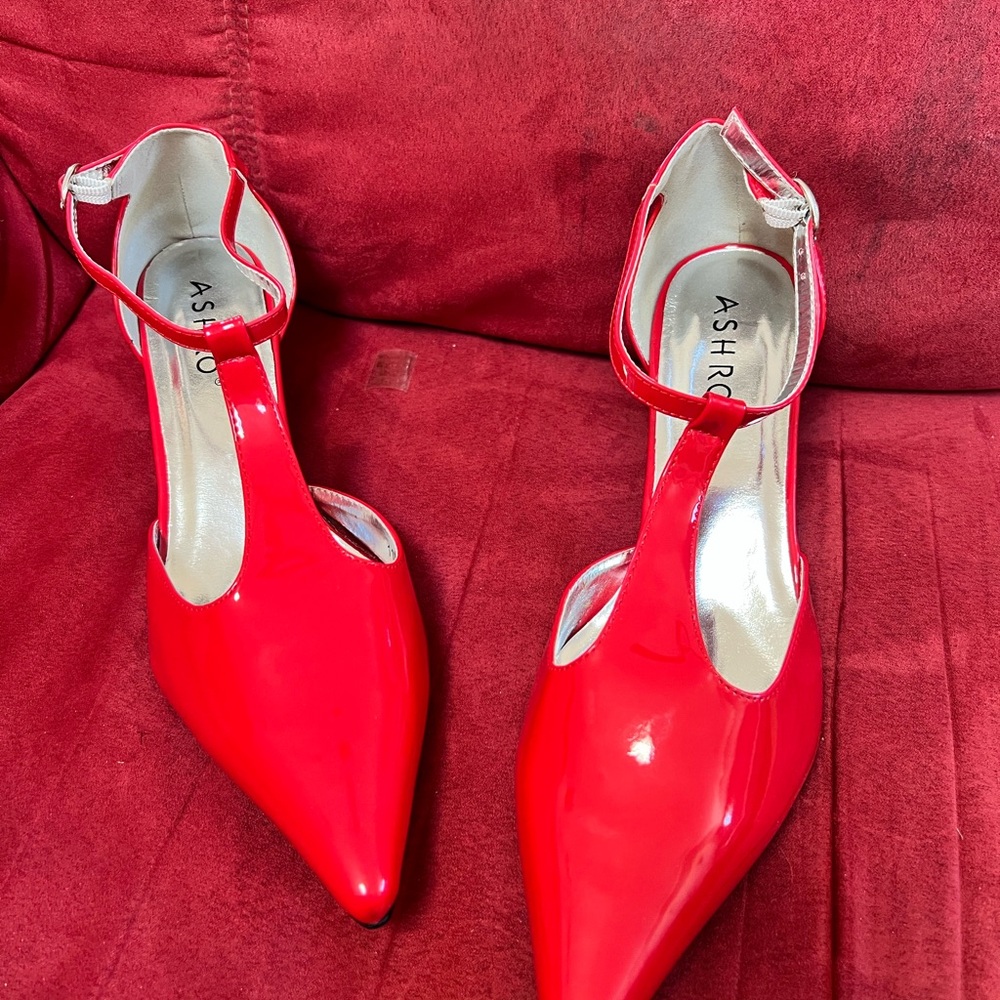Ashro Glossy Scarlet Heels